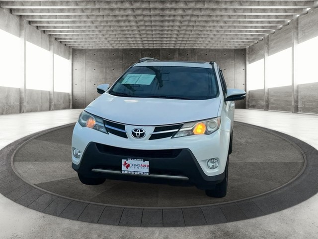 Toyota RAV4 Vehicle Full-screen Gallery Image 03