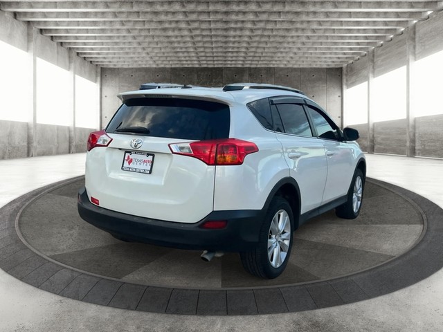 Toyota RAV4 Vehicle Full-screen Gallery Image 07