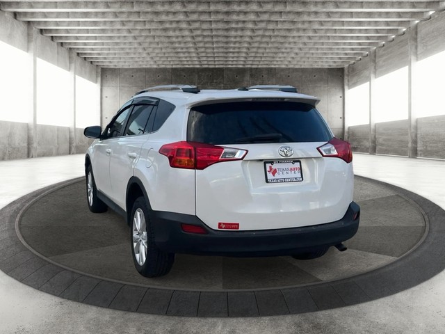Toyota RAV4 Vehicle Full-screen Gallery Image 08