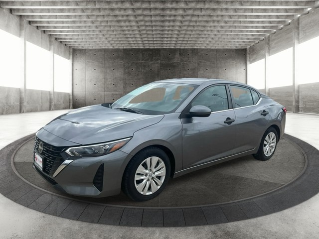 Nissan Sentra Vehicle Full-screen Gallery Image 02