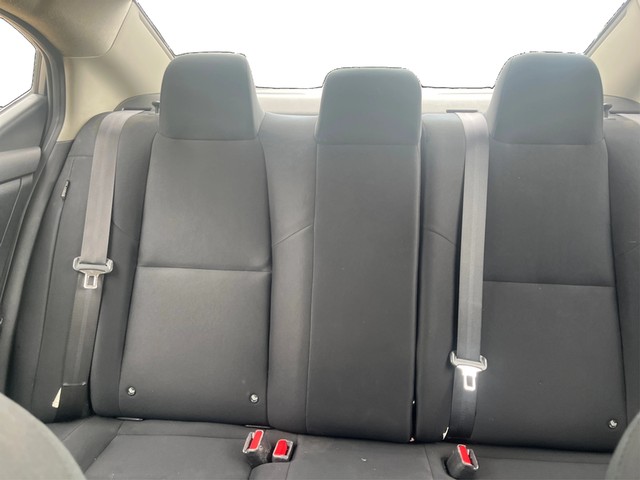 Nissan Sentra Vehicle Full-screen Gallery Image 11