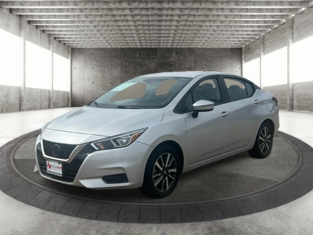 Nissan Versa Vehicle Full-screen Gallery Image 02