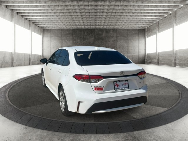 Toyota Corolla Vehicle Full-screen Gallery Image 08