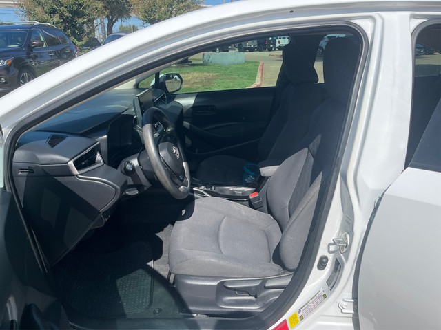 Toyota Corolla Vehicle Full-screen Gallery Image 09