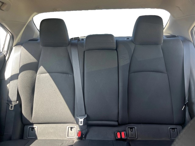 Toyota Corolla Vehicle Full-screen Gallery Image 13