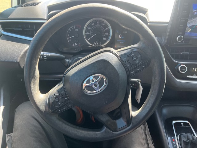 Toyota Corolla Vehicle Full-screen Gallery Image 14