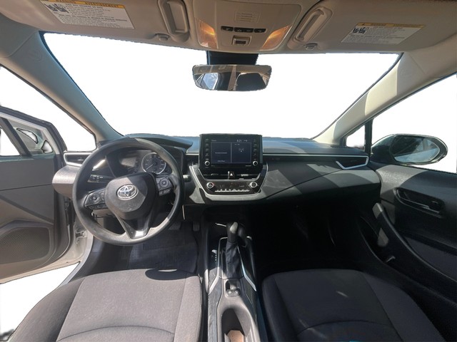 Toyota Corolla Vehicle Full-screen Gallery Image 16