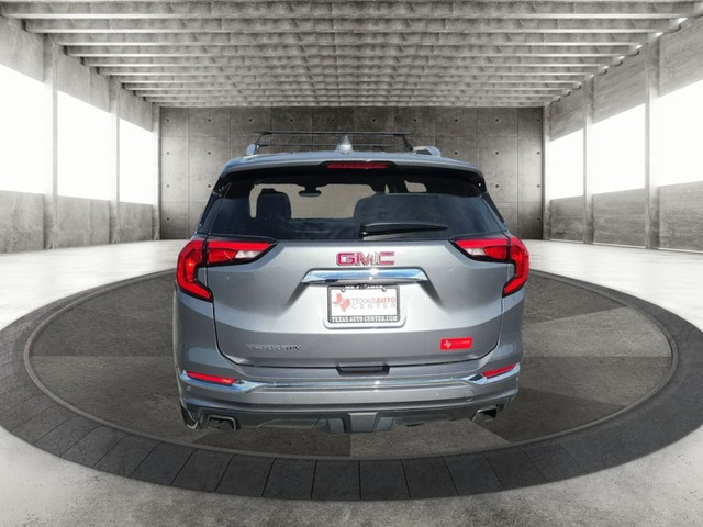 GMC Terrain Vehicle Full-screen Gallery Image 06