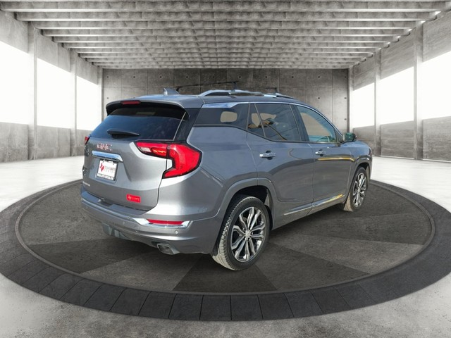 GMC Terrain Vehicle Full-screen Gallery Image 07