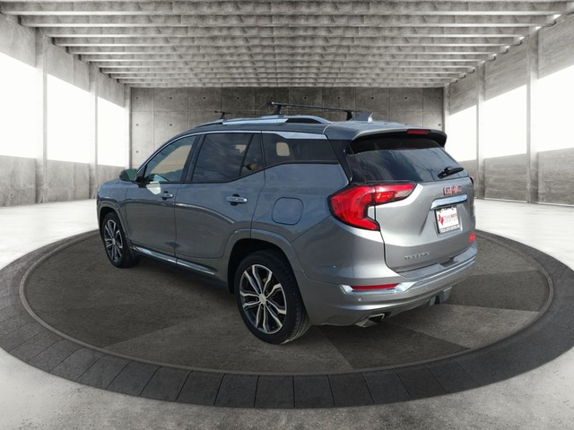 GMC Terrain Vehicle Full-screen Gallery Image 08