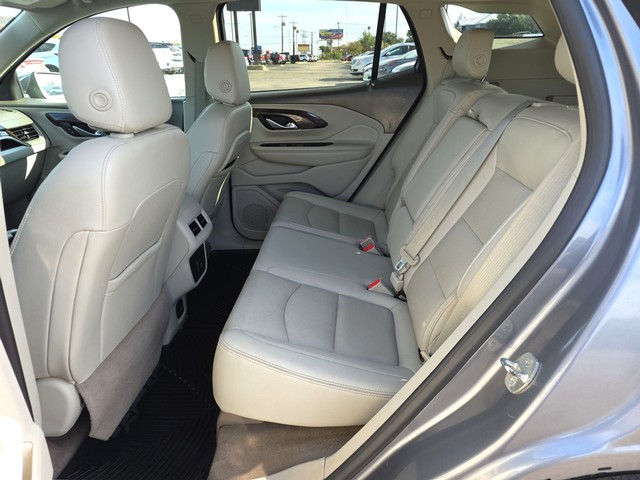 GMC Terrain Vehicle Full-screen Gallery Image 10
