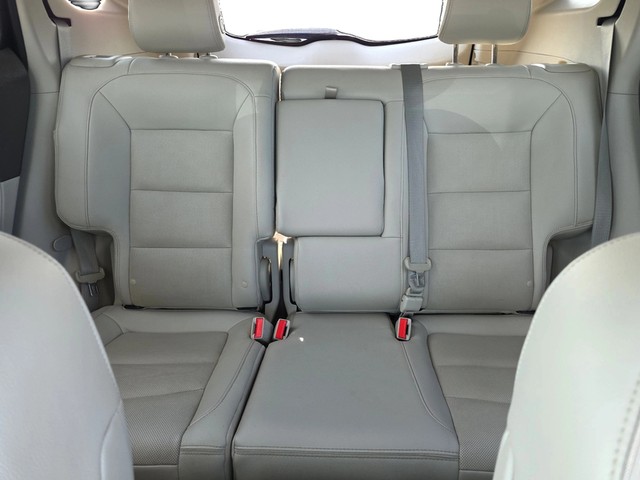 GMC Terrain Vehicle Full-screen Gallery Image 13
