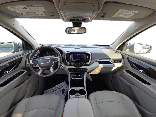 GMC Terrain Vehicle Full-screen Gallery Image 15