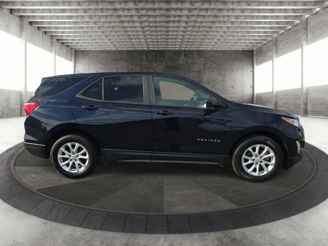 Chevrolet Equinox Vehicle Full-screen Gallery Image 04