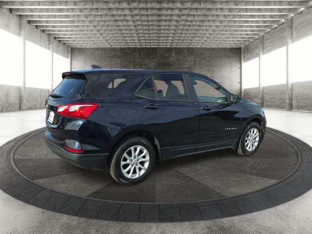 Chevrolet Equinox Vehicle Full-screen Gallery Image 07