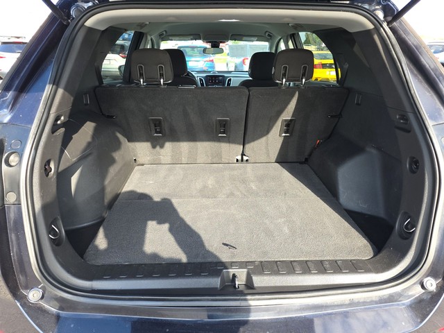 Chevrolet Equinox Vehicle Full-screen Gallery Image 11