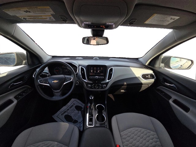 Chevrolet Equinox Vehicle Full-screen Gallery Image 15