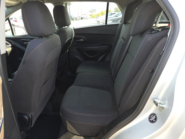 Chevrolet Trax Vehicle Full-screen Gallery Image 10