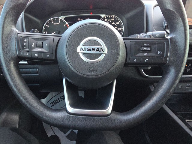 Nissan Rogue Vehicle Full-screen Gallery Image 14