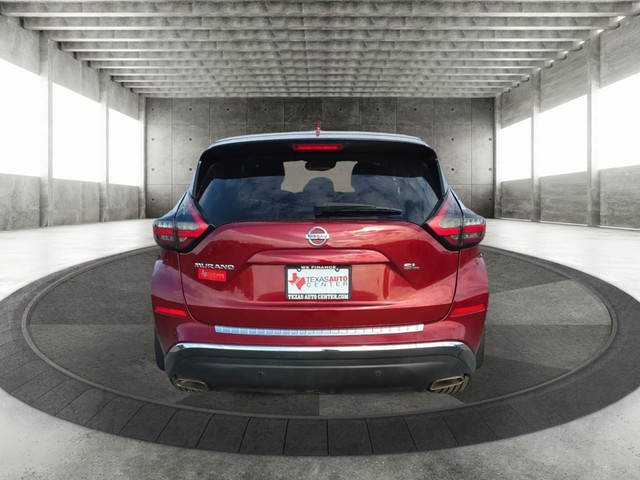 Nissan Murano Vehicle Full-screen Gallery Image 06