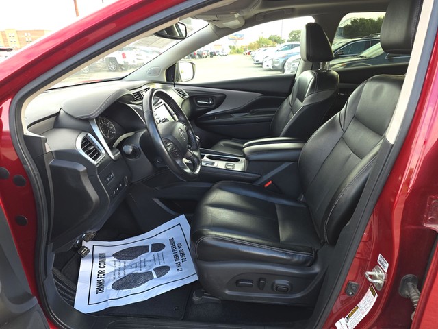 Nissan Murano Vehicle Full-screen Gallery Image 09