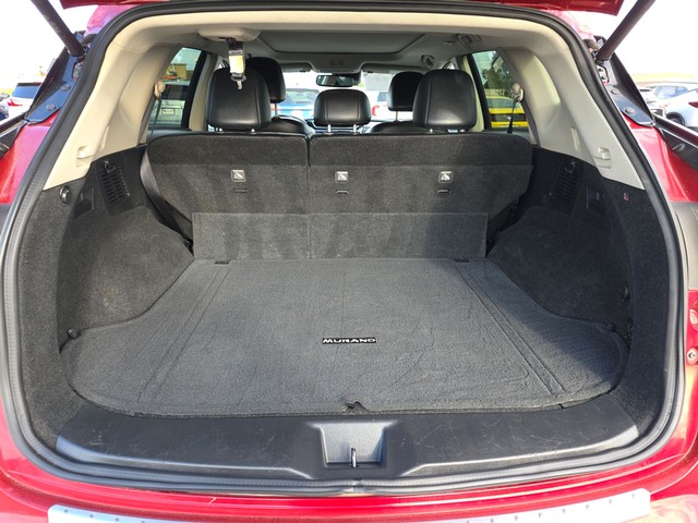 Nissan Murano Vehicle Full-screen Gallery Image 11