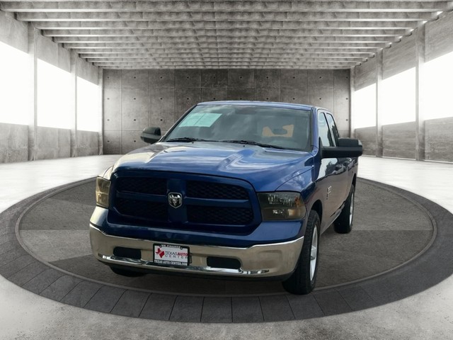 Ram 1500 Classic Vehicle Full-screen Gallery Image 03