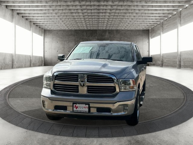 Ram 1500 Classic Vehicle Full-screen Gallery Image 03