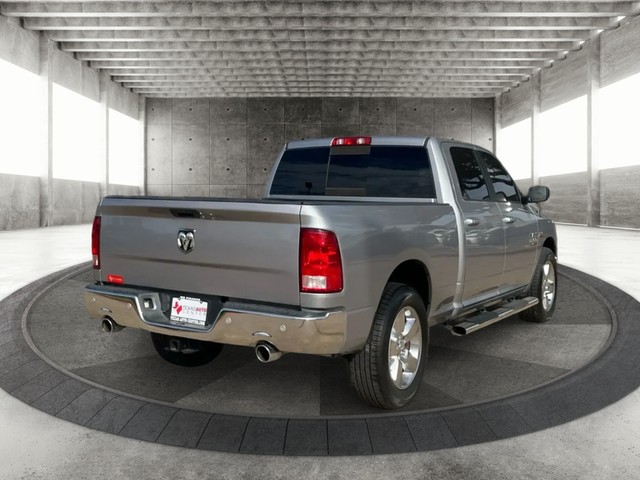 Ram 1500 Classic Vehicle Full-screen Gallery Image 07
