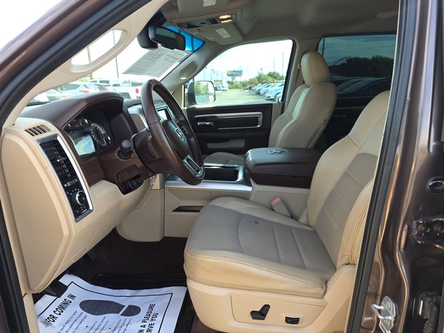 Ram 1500 Vehicle Full-screen Gallery Image 09