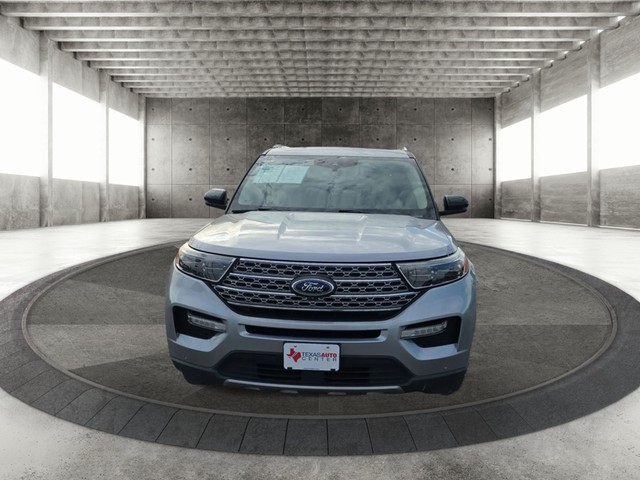 Ford Explorer Vehicle Full-screen Gallery Image 03