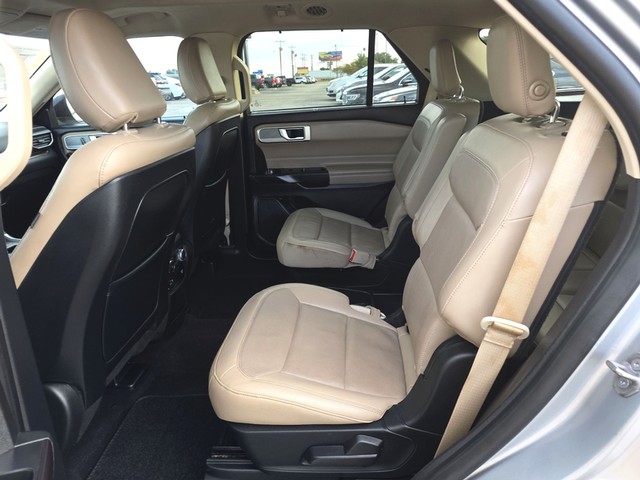Ford Explorer Vehicle Full-screen Gallery Image 10