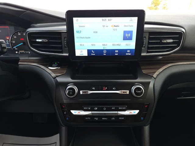 Ford Explorer Vehicle Full-screen Gallery Image 11