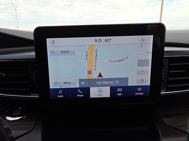 Ford Explorer Vehicle Full-screen Gallery Image 16