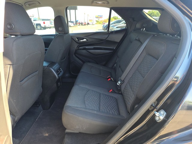 Chevrolet Equinox Vehicle Full-screen Gallery Image 10