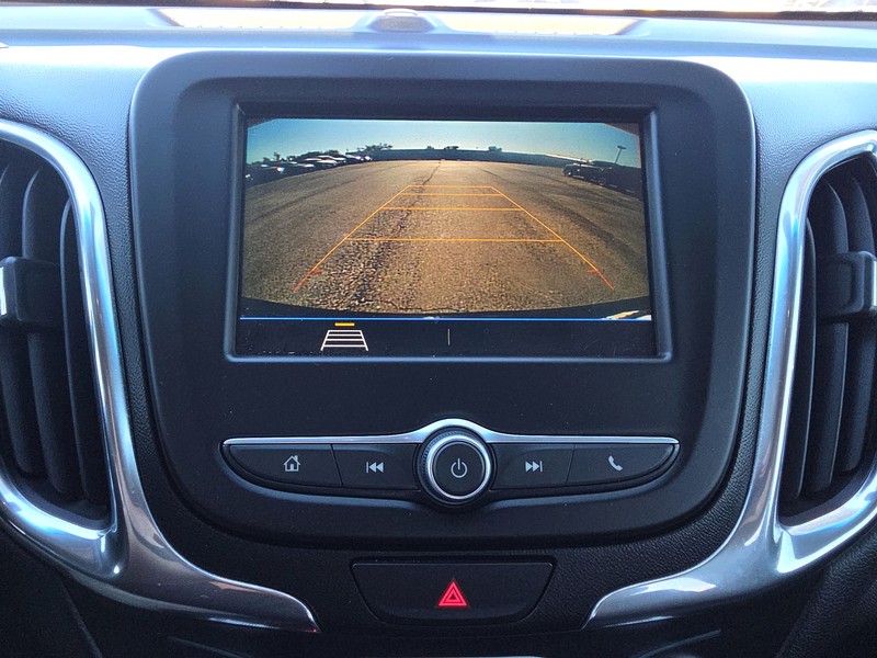 Chevrolet Equinox Vehicle Full-screen Gallery Image 17
