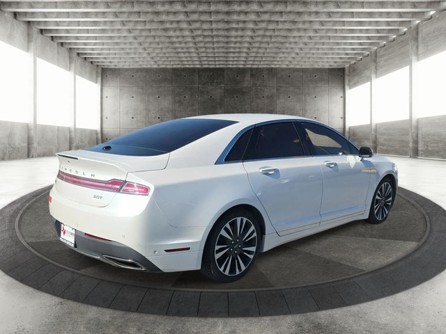 Lincoln MKZ Vehicle Full-screen Gallery Image 07
