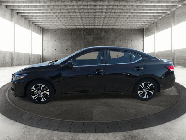 Nissan Sentra Vehicle Full-screen Gallery Image 05