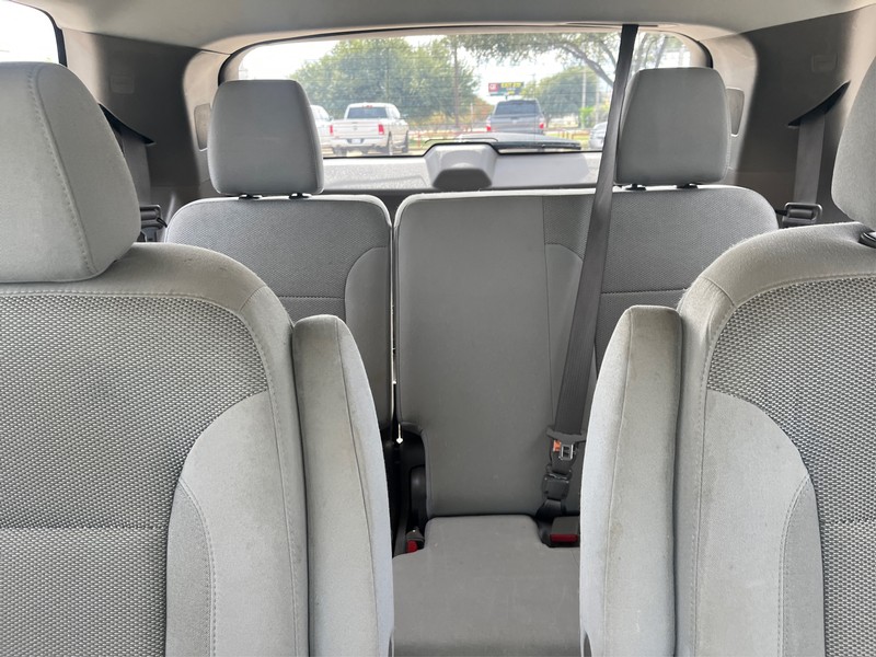Chevrolet Traverse Vehicle Full-screen Gallery Image 18