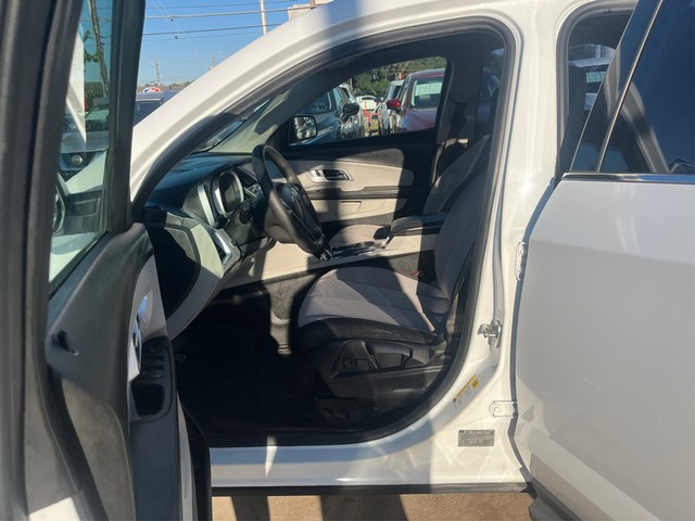 Chevrolet Equinox Vehicle Full-screen Gallery Image 09