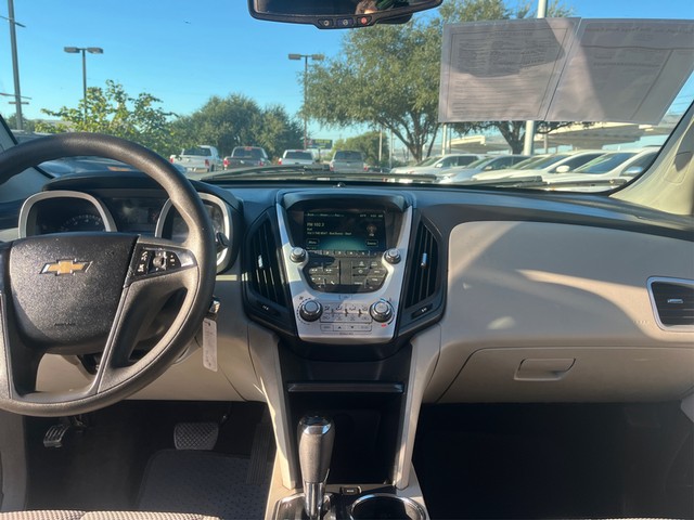 Chevrolet Equinox Vehicle Full-screen Gallery Image 12
