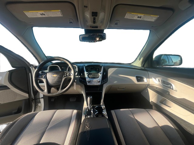 Chevrolet Equinox Vehicle Full-screen Gallery Image 15