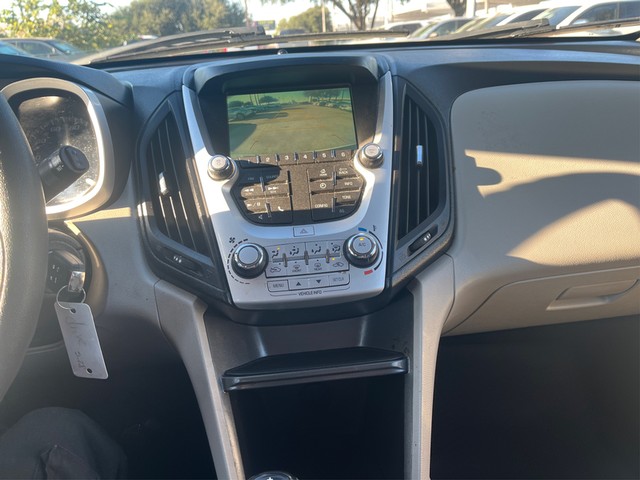 Chevrolet Equinox Vehicle Full-screen Gallery Image 17