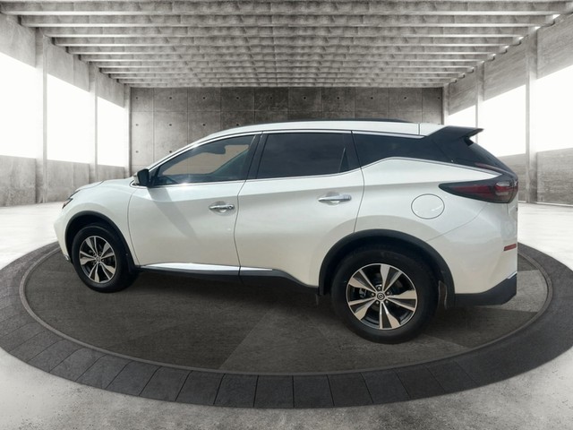Nissan Murano Vehicle Full-screen Gallery Image 05