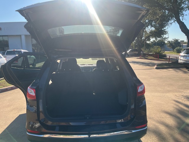 Chevrolet Equinox Vehicle Full-screen Gallery Image 11