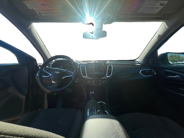 Chevrolet Equinox Vehicle Full-screen Gallery Image 16