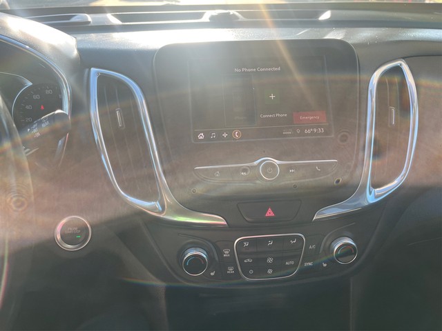 Chevrolet Equinox Vehicle Full-screen Gallery Image 17