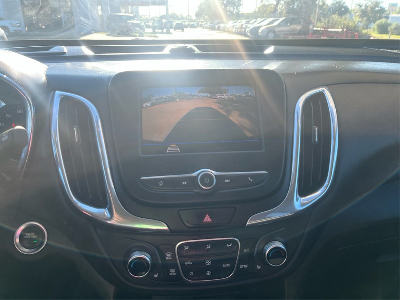 Chevrolet Equinox Vehicle Full-screen Gallery Image 18
