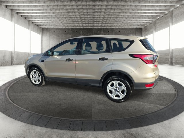 Ford Escape Vehicle Full-screen Gallery Image 05