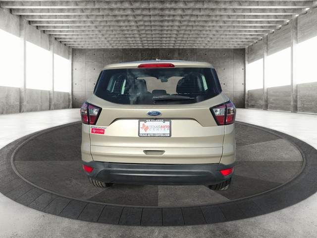 Ford Escape Vehicle Full-screen Gallery Image 06